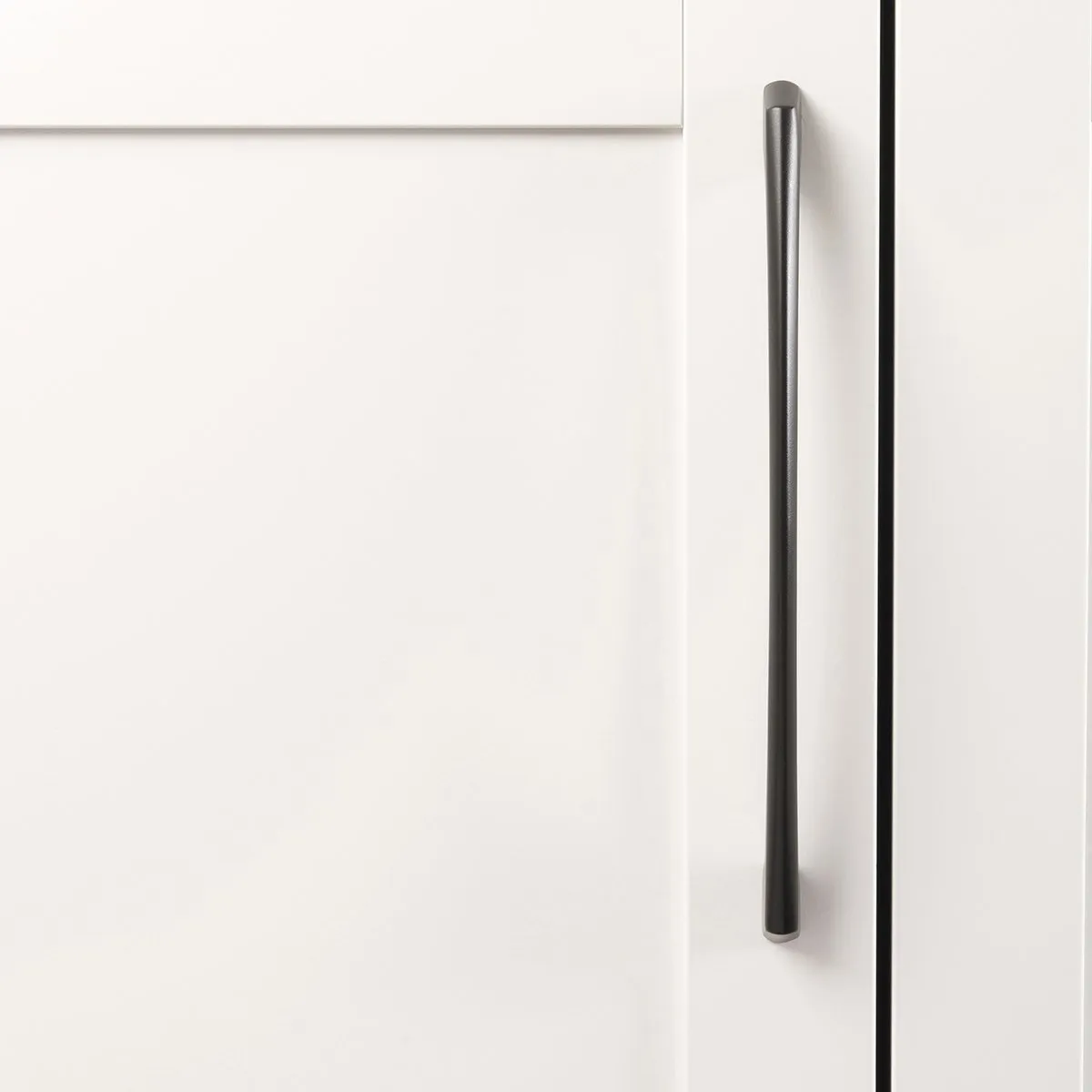 8-13/16 (224mm) Greenwich Cabinet Pull