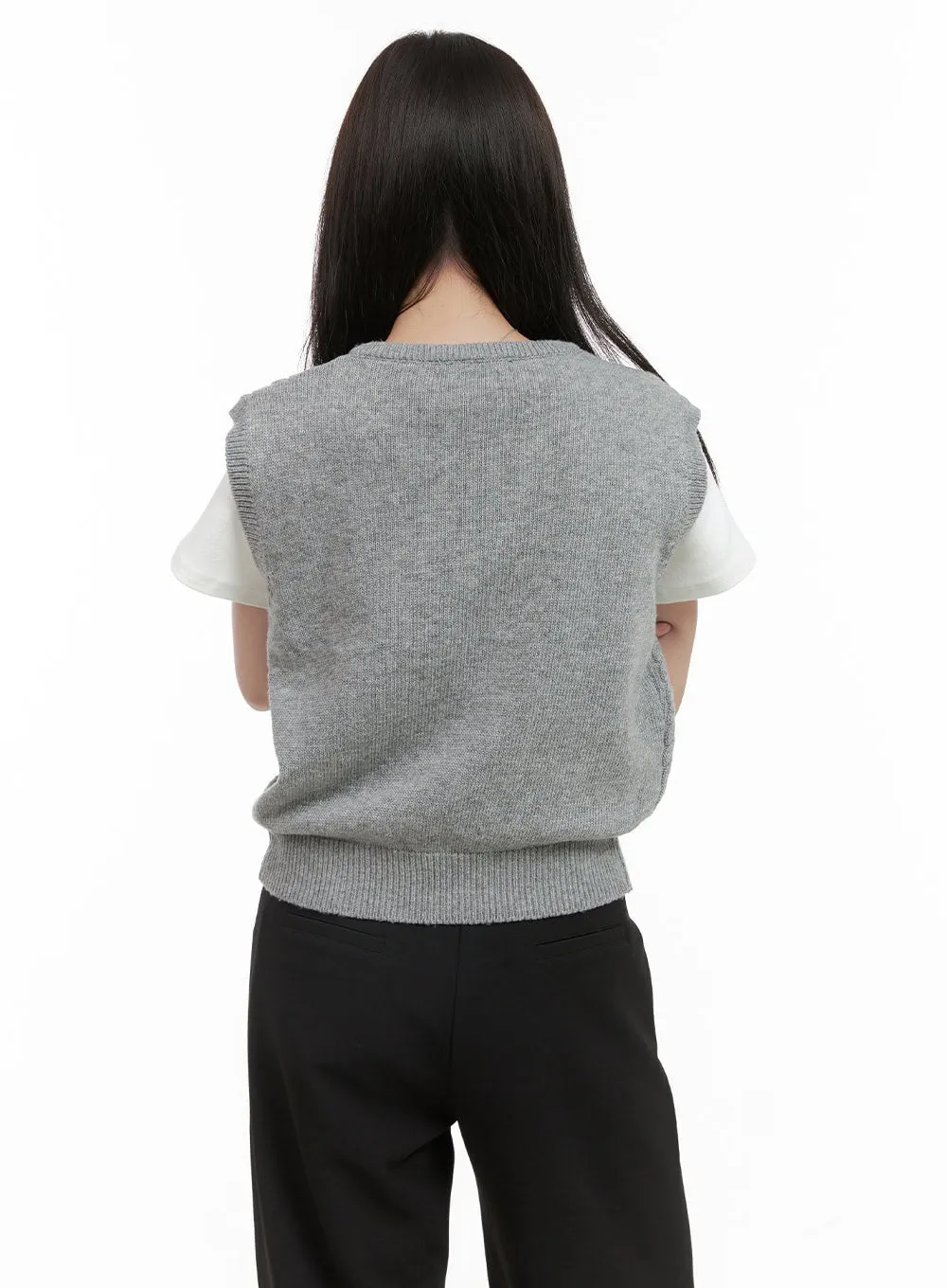 Cable Knit Sleeveless V-Neck Vest OG416
