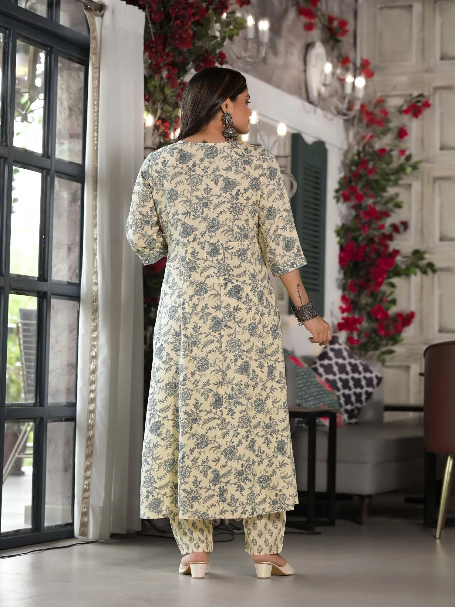 Jashvi Grey Floral Printed Rayon Kurta, Pant And Dupatta Set With Mirror & Thread Work